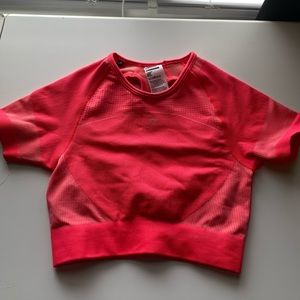 NWOT GYMSHARK TOP